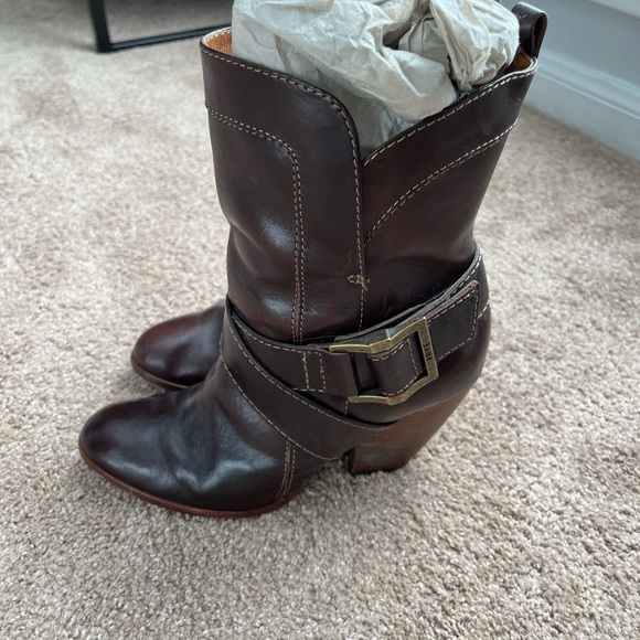 Frye Andrea Mid All Leather Boots - Picture 4 of 6